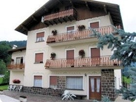Photo exteriors Apartments Lucian Maria 55