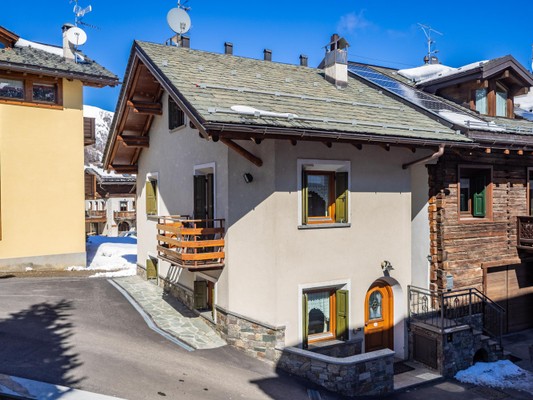 Foto esterno Appartamenti Chalet Baitin