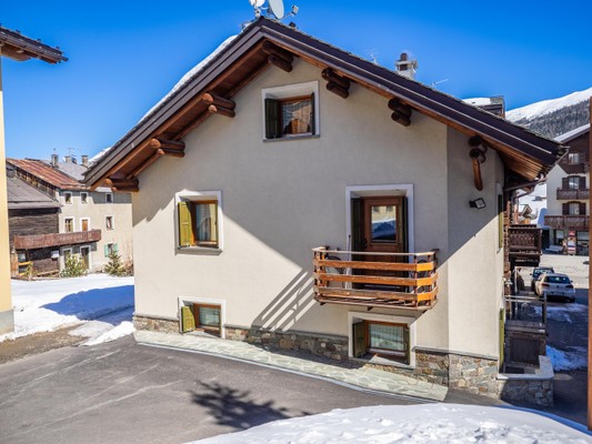 Foto esterno Appartamenti Chalet Baitin