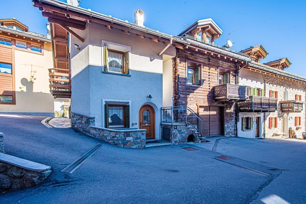 Foto esterno Appartamenti Chalet Baitin