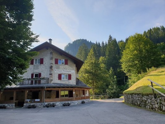 Foto Außenansicht Berghütte mit Zimmern Fonteghi