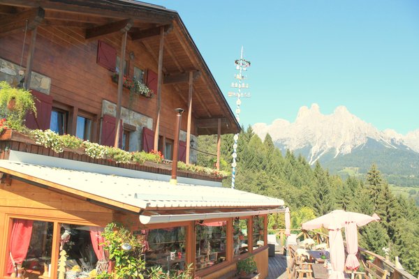 Photo exteriors in summer Zeni Tiroler Hof