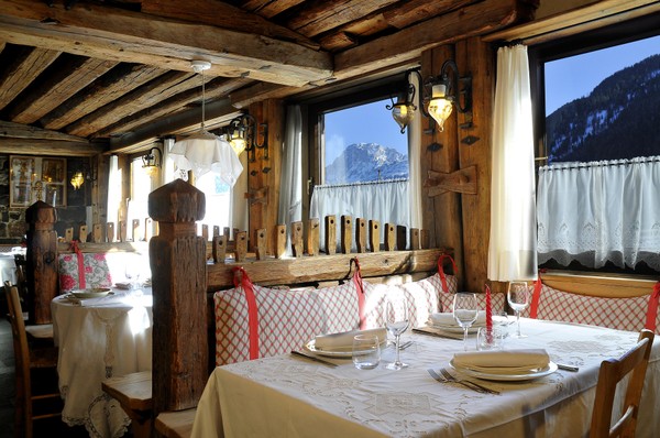 The restaurant Falcade Belvedere