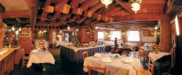The restaurant Falcade Belvedere