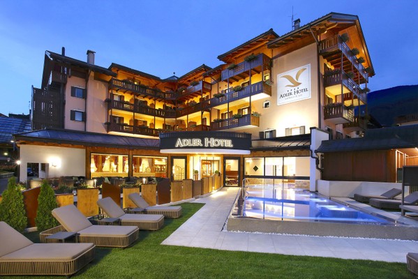 Photo exteriors ADLER MERYEM Wellness Hotel