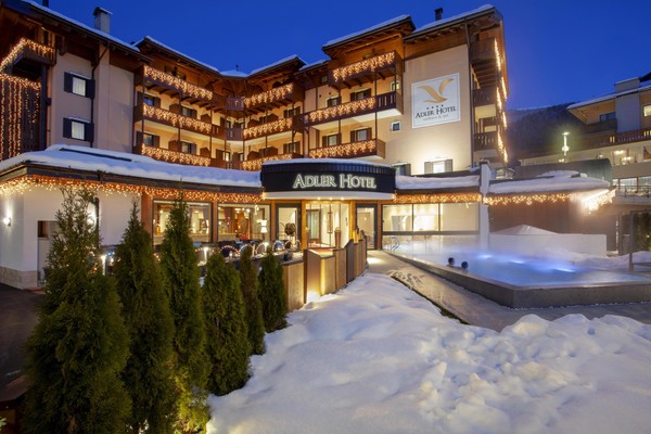 Foto esterno ADLER MERYEM Wellness Hotel