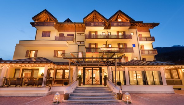 Foto esterno Family & Wellness Hotel Serena