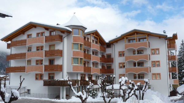 Photo exteriors Hotel Select