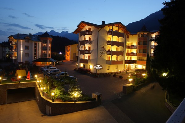 Photo exteriors Hotel Select