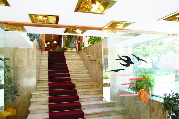 La hall