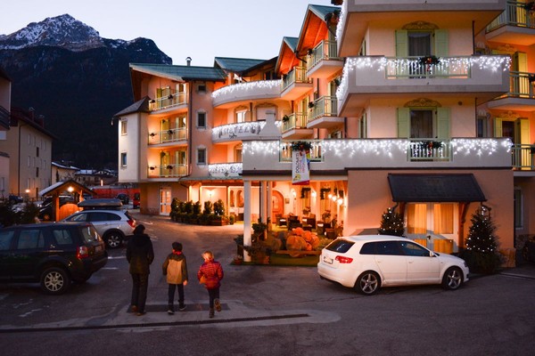 Foto esterno Hotel Abete Bianco
