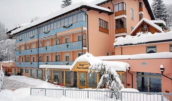 Winter presentation photo Hotel Pian Castello