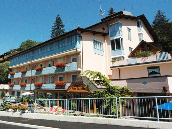 Foto estiva di presentazione Pian Castello - Hotel 3 stelle