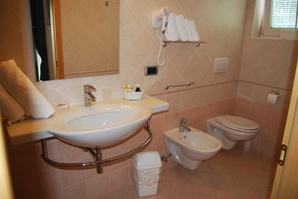 Foto del bagno Arnica Hotel Garni & Appartamenti