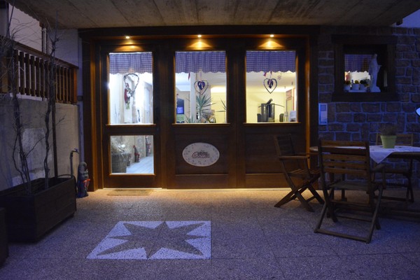 Foto Außenansicht B&B + Ferienwohnungen Coccole