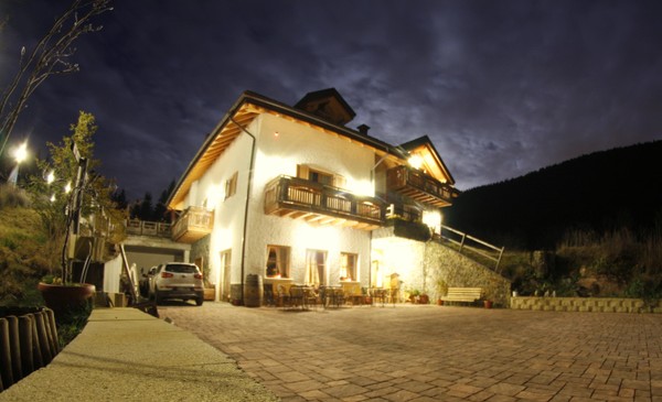 Foto Außenansicht B&B auf dem Bauernhof Ai Castioni