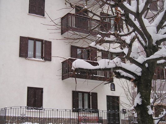 Foto invernale di presentazione Appartamenti Donini Marco