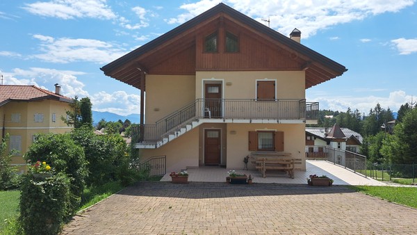 Foto esterno Appartamenti Casa Adamello
