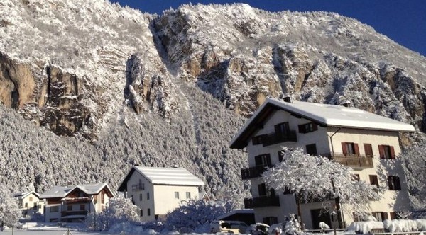 Photo exteriors Apartments Perlot Marco