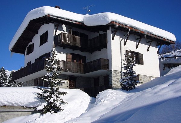 Foto invernale di presentazione Appartamenti Monte delle Nevi