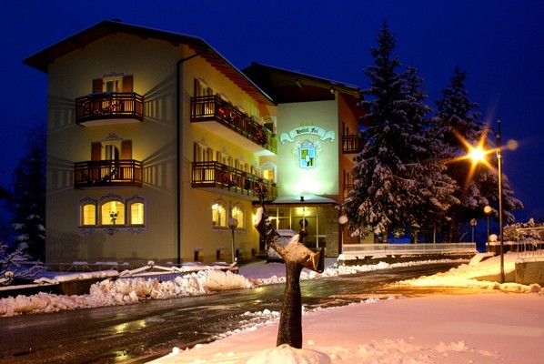 Foto Außenansicht Hotel Fai