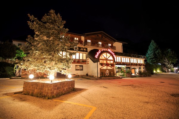 Foto esterno Hotel + Residence Montana