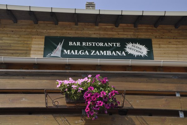 Foto esterno Rifugio Malga Zambana