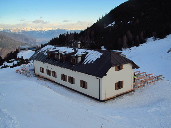 Photo exteriors in winter Terlago