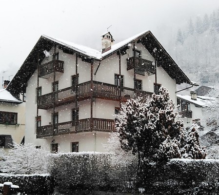 Foto esterno Appartamento Casa Longo