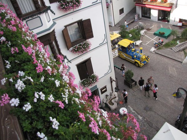 Foto estiva di presentazione Club Hotel Alpino