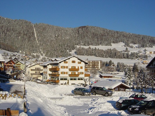 Foto esterno Hotel Garden