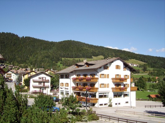 Foto Außenansicht Hotel Garden