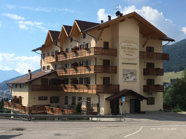 Foto esterno in estate Seggiovia