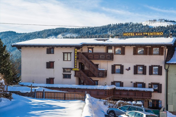 Foto esterno Hotel Trentino