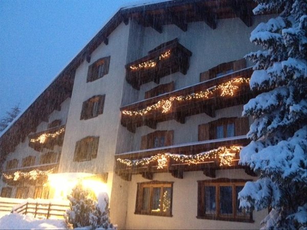 Winter Präsentationsbild Hotel Lares