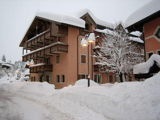 Photo exteriors Residence Serrada