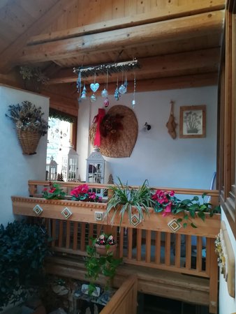 Foto di alcuni dettagli Schiavi Angelica