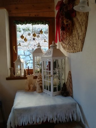 Foto di alcuni dettagli Schiavi Angelica