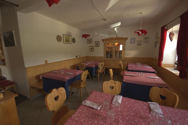 Il ristorante Passo Rolle (San Martino di Castrozza) Agritur Malga Rolle