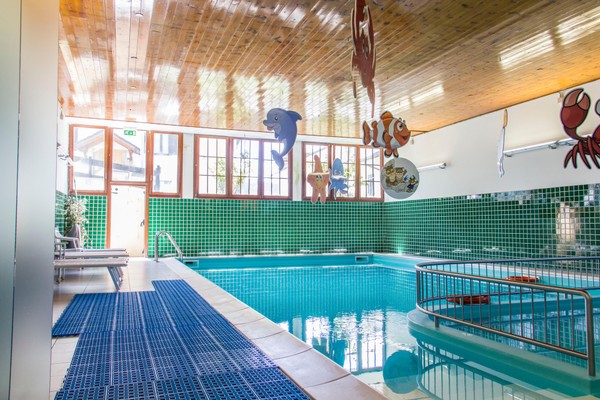 Foto des Hallenschwimmbads