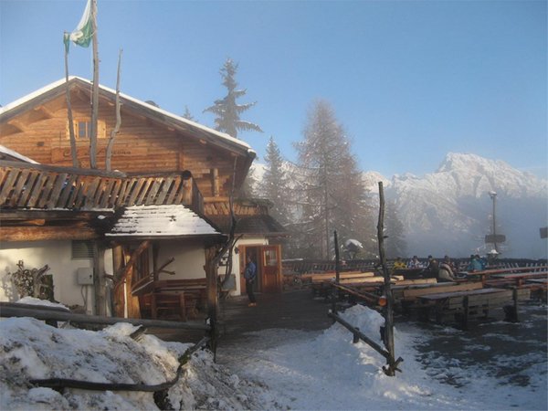 Foto esterno in inverno Ütia Col dl’ Ancona