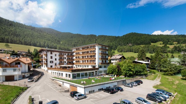 Photo exteriors Grand Hotel Biancaneve