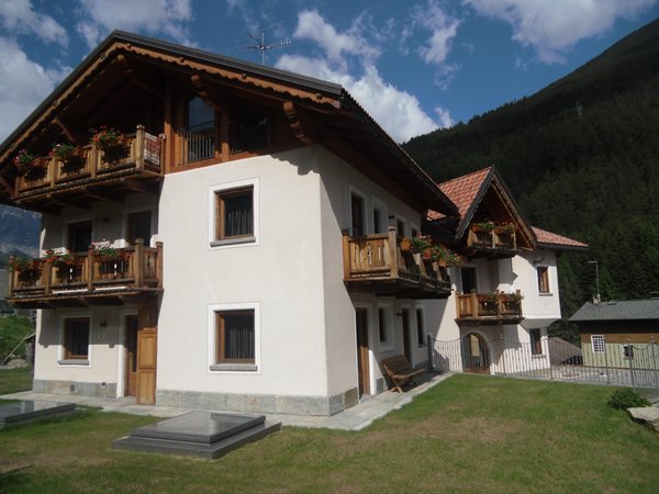 Foto esterno in estate Chalet La Rugiada