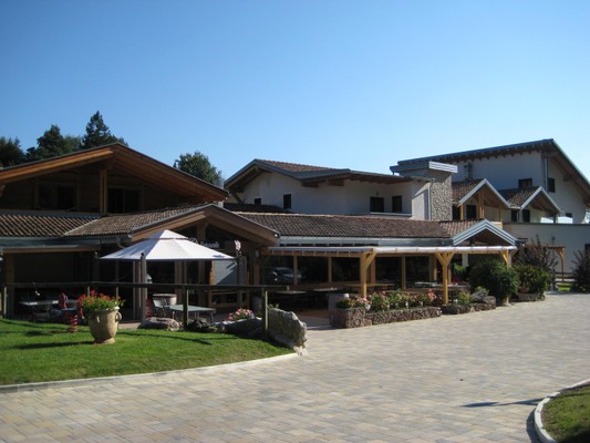 Foto Außenansicht B&B-Hotel + Residence Le Vallene