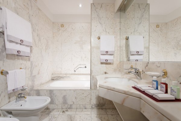 Photo of the bathroom Grand Hotel Trento