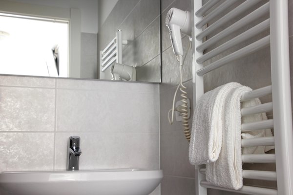 Photo of the bathroom B&B (Garni)-Hotel Venezia