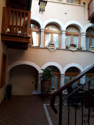 Foto Außenansicht B&B + Ferienwohnungen Ai Vellutai