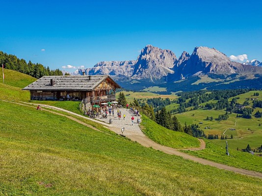 Photo exteriors Mountain hut Tschötsch Alm