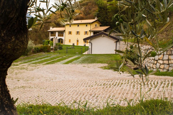 Foto Außenansicht Bauernhofspension Maso Carpené