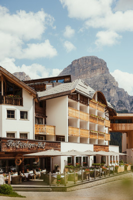 Foto Außenansicht Restaurant Kolfuschgerhof Mountain Resort